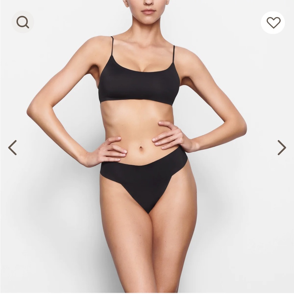 Skims Naked Bralette in Onyx/Black NWOT - Medium